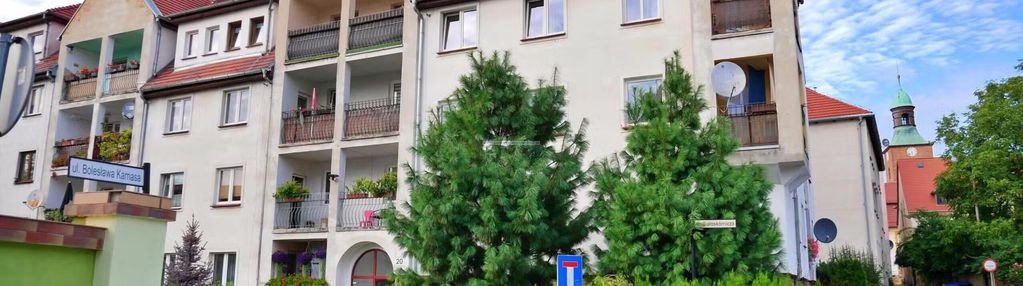 Na sprzedaż lokal mieszkalny położony na i piętrze przy ul. białoskórniczej nr 20