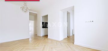 Nietuzinkowy dwupoziomowy apartament w kamienicy