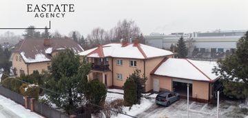 Przestronny dom z niezależną częścią biurową