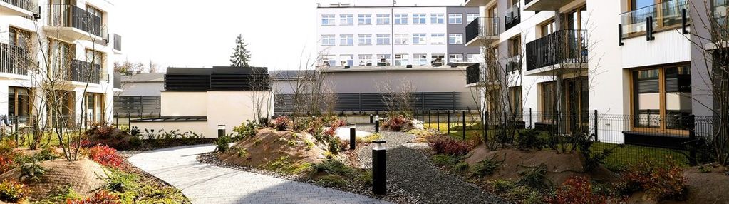 3 pokojowe z 2 balkonami i miejscem postojowym