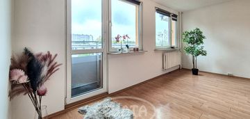 Strzegomska/balkon/rozkład/winda/media miejskie