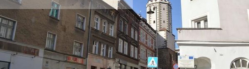 Trzy pokojowe mieszkanie w zabytkowej kamienicy