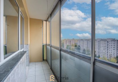 Przy metrze-11.piętro-zielona okolica