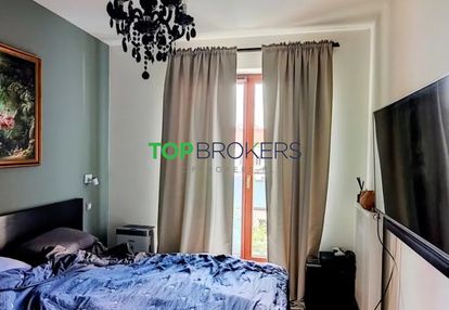 Komfortowe dwa pokoje z widokiem na port praski