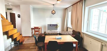 Dwupoziomowe 4 pokoje 66,4 m² – przestrzeń i styl