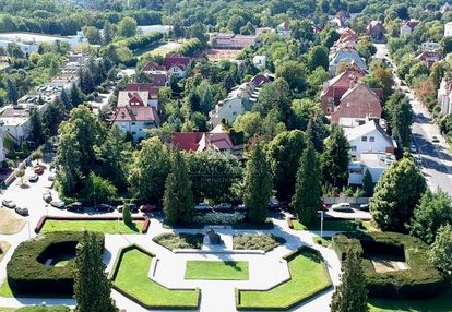 Zabytkowa willa na borku, duża działka 2 731 m2