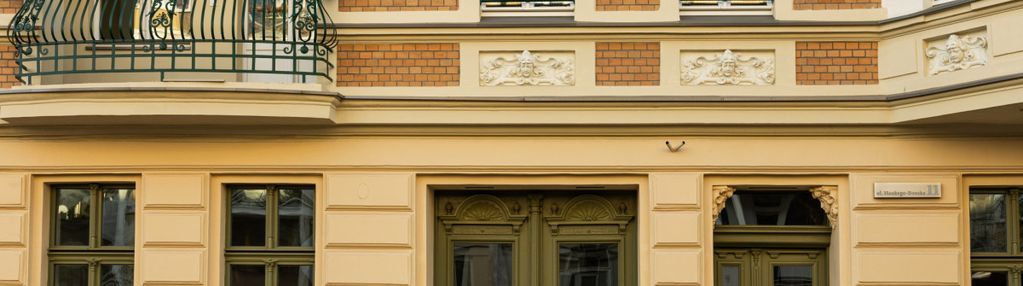 Zrewitalizowana kamienica | sztukateria | loggia