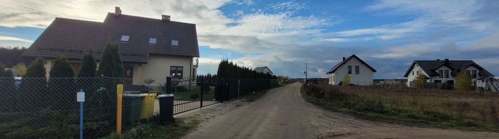 W pełni uzbrojona działka na osiedlu domów !