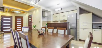 Klimatyzacja, 2 balkony, piwnica– promocyjna cena!