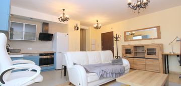 Wysoki standard, balkon, z garażem i komórką