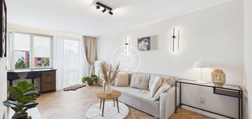Szwedzka, 3 pokoje po generalnym remoncie, balkon