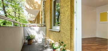 Wygodna kawalerka osobna kuchnia duży balkon