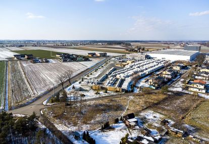 Działka 1702 m² – narożna, przy lesie, z mediami!
