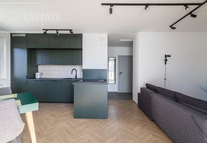 Nowe słoneczne mieszkanie z halą garażową