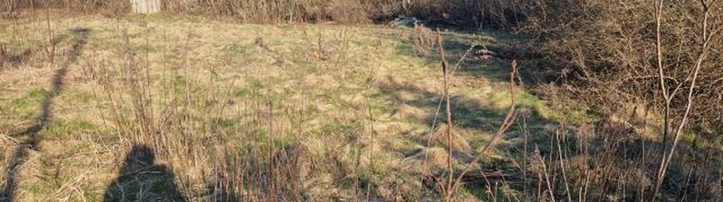 Działka budowlana 868 m² – pełne media, ogrodzona