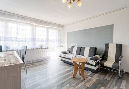 3 pok/ duży balkon/ winda/ ul. walerego sławka.