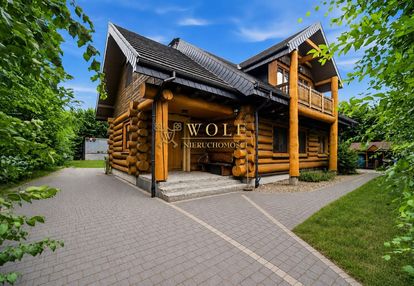 Klimatyczny dom z bali na działce 1889 m2