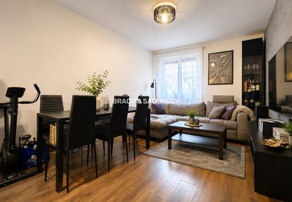 2 osobne pokoje / blisko uj / do wejścia