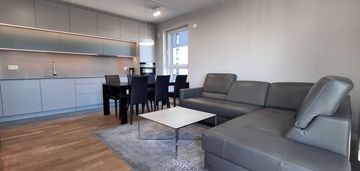 Bezpośrednio: 2 miejsca postojowe, klimatyzacja