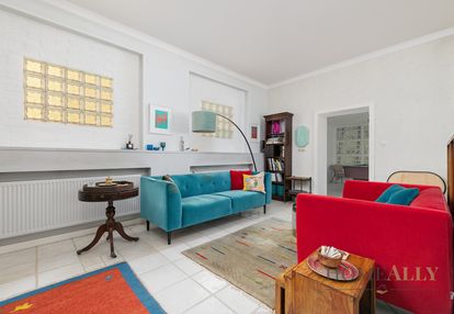 Oryginalnie wykończony dom z opcją pod działalność