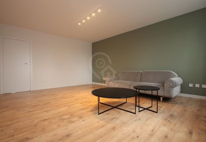 3 pok. z 2010 r z tarasem meble pod najemców