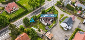 Dom z wydzielonymi lokalami na ładnej działce