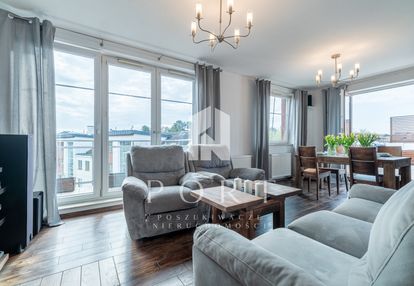 Wyjątkowy apartament 4-o pokojowy z kominkiem.