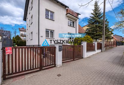 Przestronny dom z garażem, świetna lokalizacja