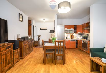 Klimatyczne z dużym balkonem, zielona okolica