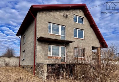 Dom do włąsnego aranżacji na 1,5 h działce.