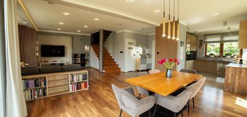 Komfortowy dom na kameralnym osiedlu przy lesie