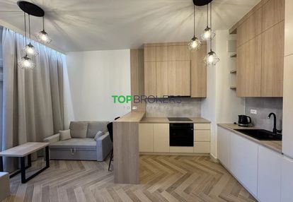 Nowe dwa pokoje z garażem, port praski