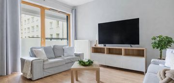 Blisko wszystkiego, daleko od hałasu-metro 3'