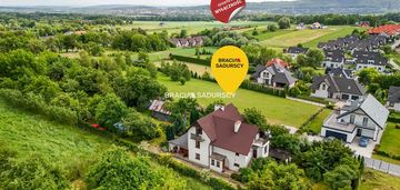 Dom z atrakcyjną działką, karniowice