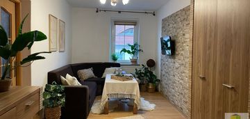 Przestronne jasne 4-pokojowe mieszkanie przy rynku