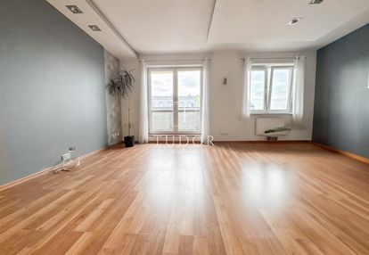 Komfortowe, duże mieszkanie z balkonem i 2 łazien