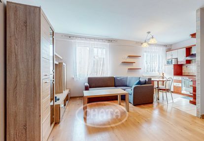Złotnicka / balkon / winda / media miejskie