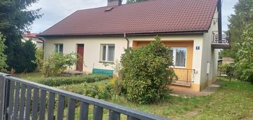 Na obrzeżach miasta.