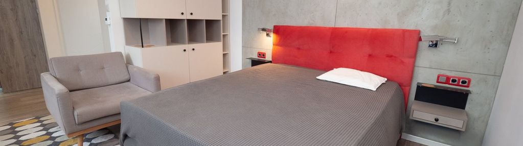 Studio ul. wieniawskiego, pilotów, p. czerwony!