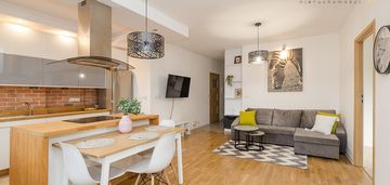 Komfortowe, 3 pokojowe mieszkanie z ogródkiem.