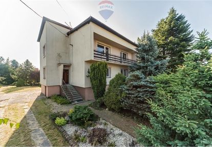 Dom z dwoma niezależnymi mieszkaniami