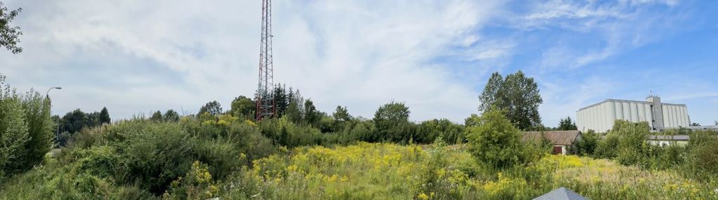 Działka inwestycyjno - usługowa  pieniężno