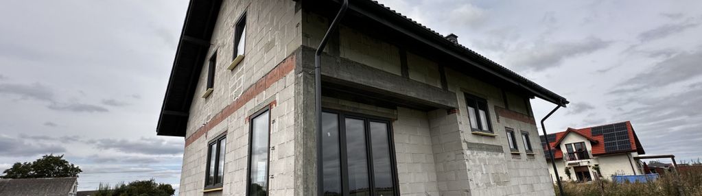 Dom jednorodzinny w magdalence – surowy zamknięty