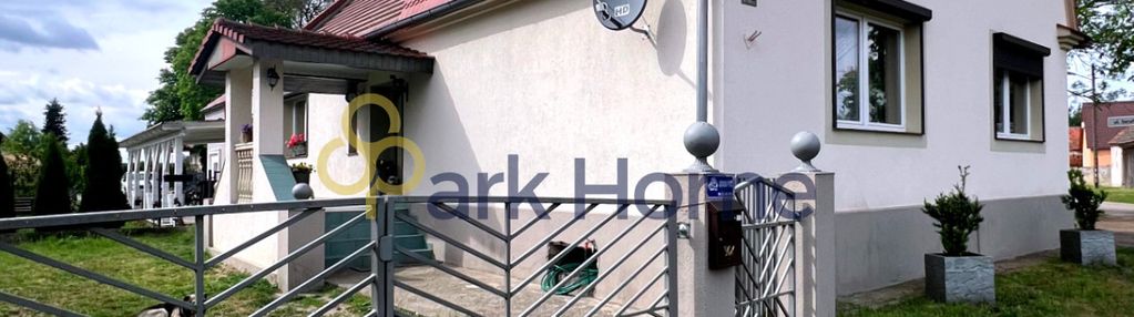 Przestronny dom jednorodzinny w spokojnej okolicy.