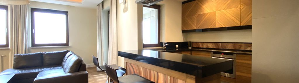 Balkon/parking/siłownia i sauna/blisko metra!