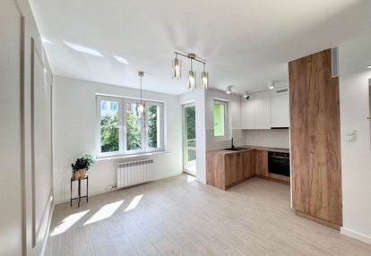 2 pokoje, ii piętro, po remoncie, z parkingiem