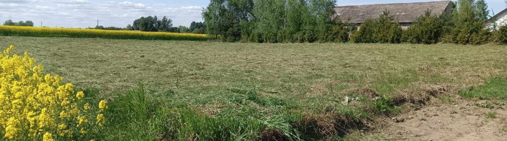 Urokliwa działka w spokojnej okolicy