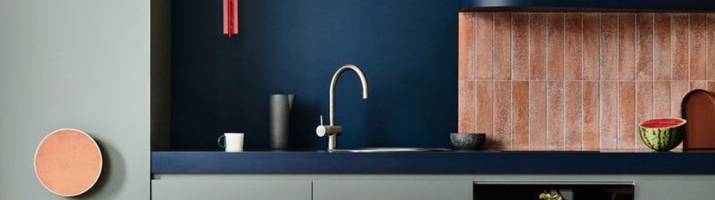 Blisko awf, butikowy budynek, loggia