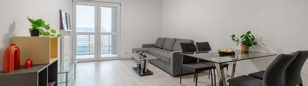 Apartament / metro płocka / warsaw spire