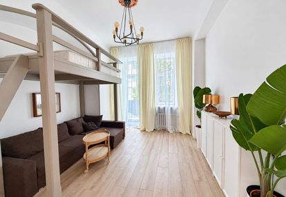 Stylowa kamienica w centrum – 3,50 m wysokości.